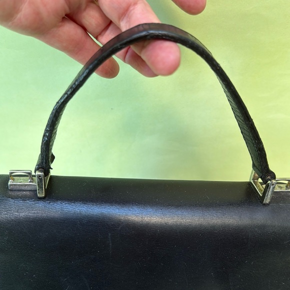 Vintage 90’s black/silver Gucci mini bag with removable shoulder strap - Picture 10 of 17